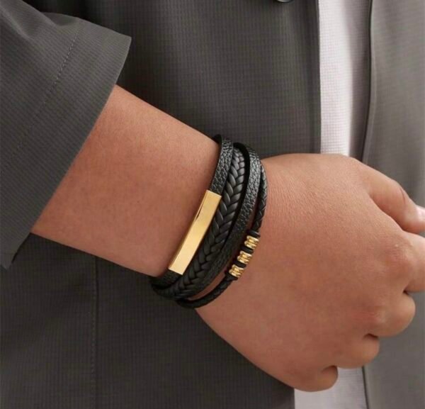 Bracelet en Cuir Tressé Multicouche avec Fermoir Magnétique en Acier Inoxydable