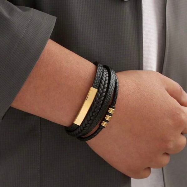 Bracelet en Cuir Tressé Multicouche avec Fermoir Magnétique en Acier Inoxydable